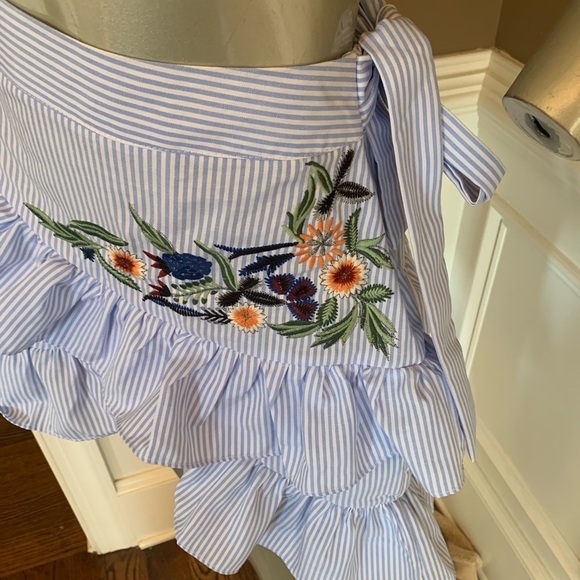 NWT BBWM A-Line Stripped Floral Embroidered Skirt Sz Large - Picture 2 of 4